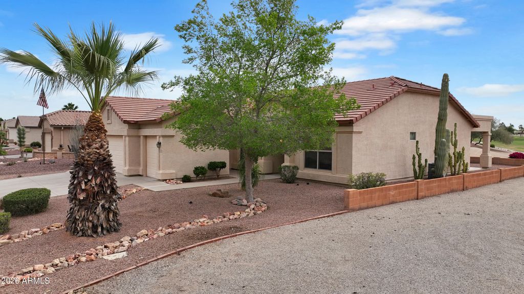 Image 24 of property listing at 6863 S SANTA RITA Way, Chandler, AZ 85249