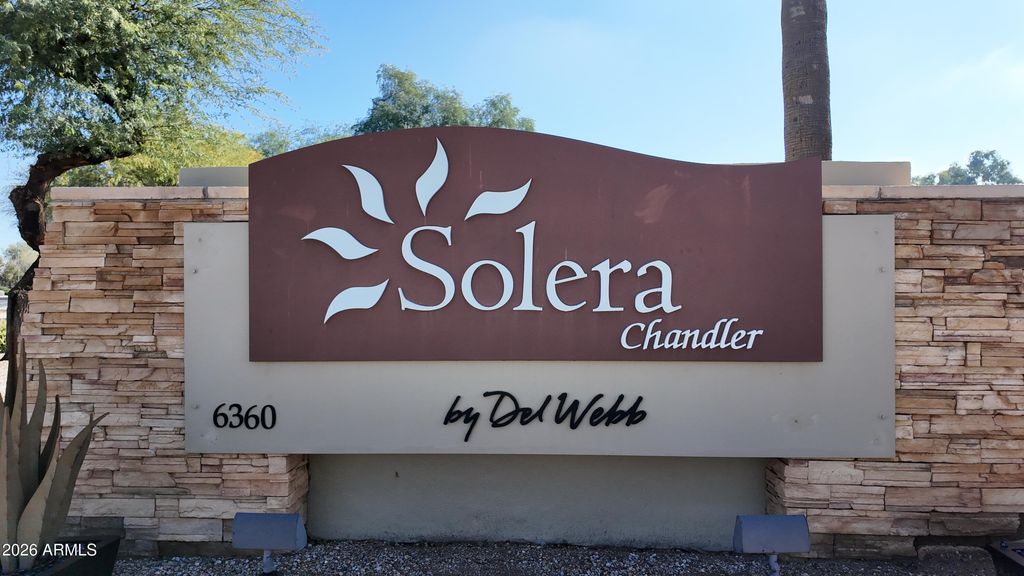 Image 30 of property listing at 6863 S SANTA RITA Way, Chandler, AZ 85249