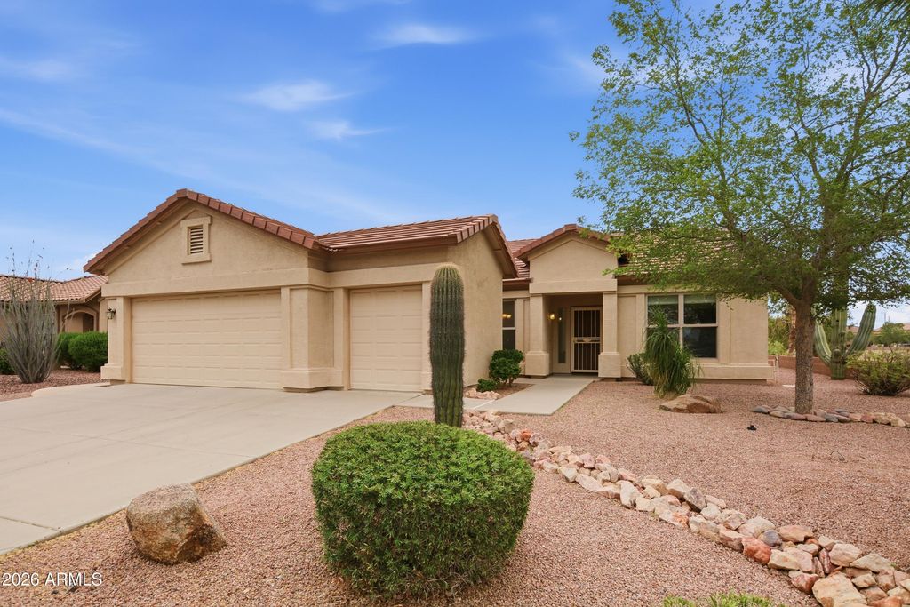 Image 4 of property listing at 6863 S SANTA RITA Way, Chandler, AZ 85249