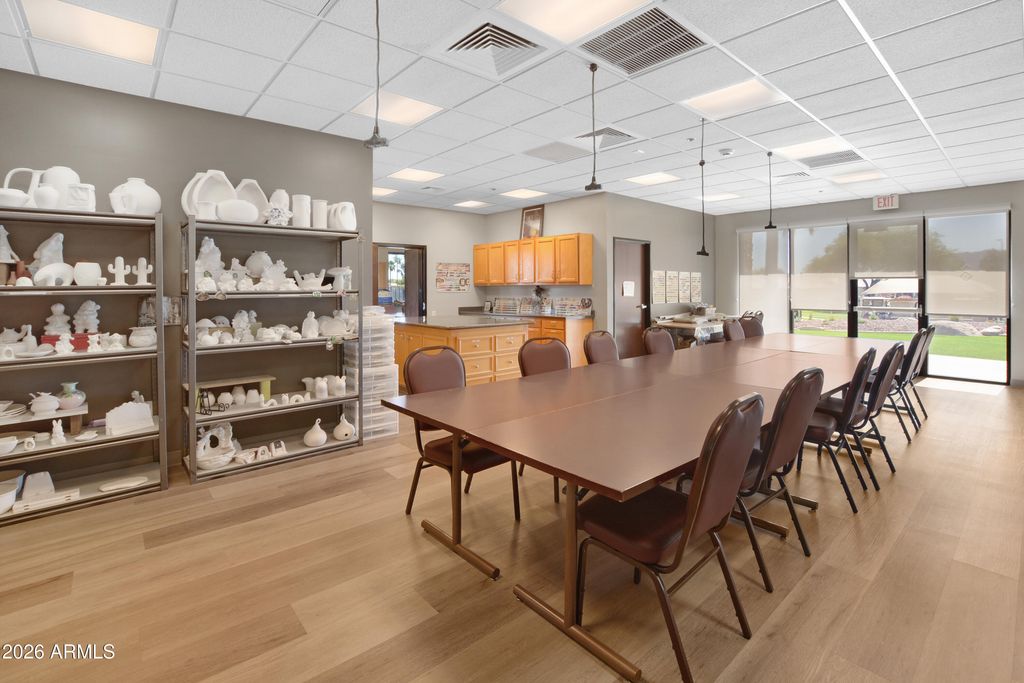 Image 42 of property listing at 6863 S SANTA RITA Way, Chandler, AZ 85249