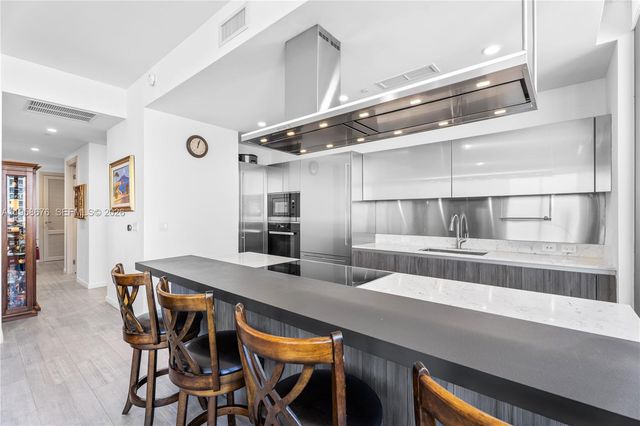 1000 Brickell Plz PH5408, Miami, FL 33131