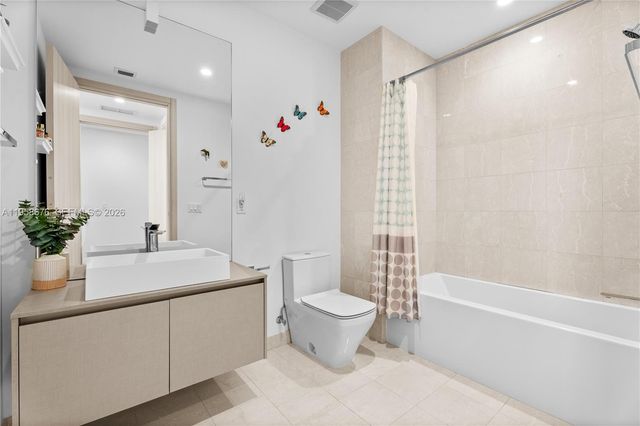 1000 Brickell Plz PH5408, Miami, FL 33131