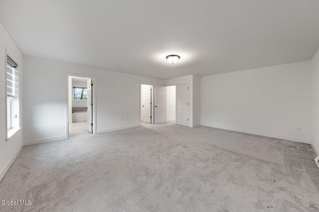 22 Bergen Place, Niskayuna, NY 12309