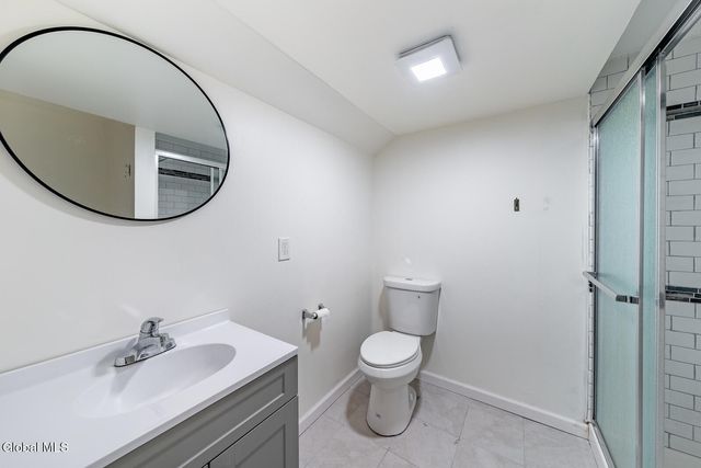 22 Bergen Place, Niskayuna, NY 12309