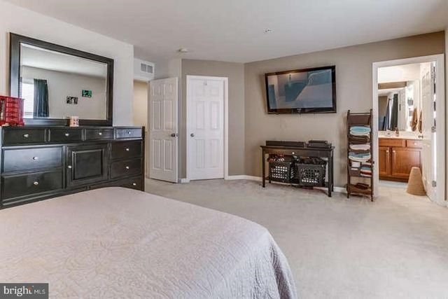 861 FAWN LN, Hummelstown, PA 17036