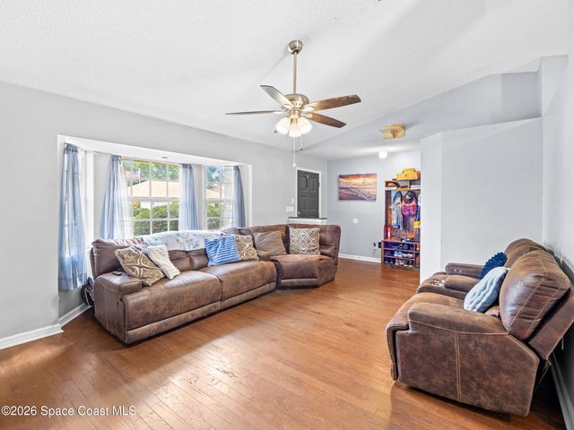 823 Hunters Creek Drive, Melbourne, FL 32904