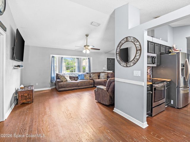 823 Hunters Creek Drive, Melbourne, FL 32904