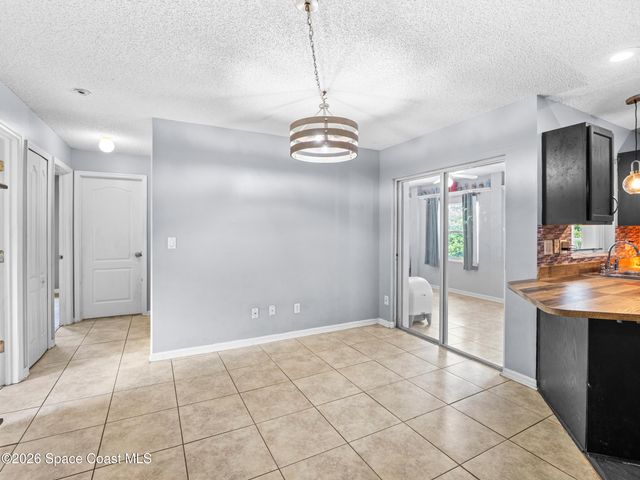 823 Hunters Creek Drive, Melbourne, FL 32904