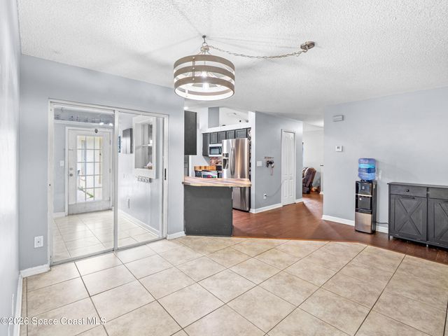 823 Hunters Creek Drive, Melbourne, FL 32904