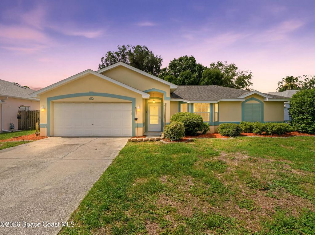 823 Hunters Creek Drive, Melbourne, FL 32904