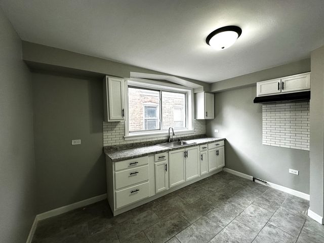 6549 S Keeler Avenue, Chicago, IL 60629