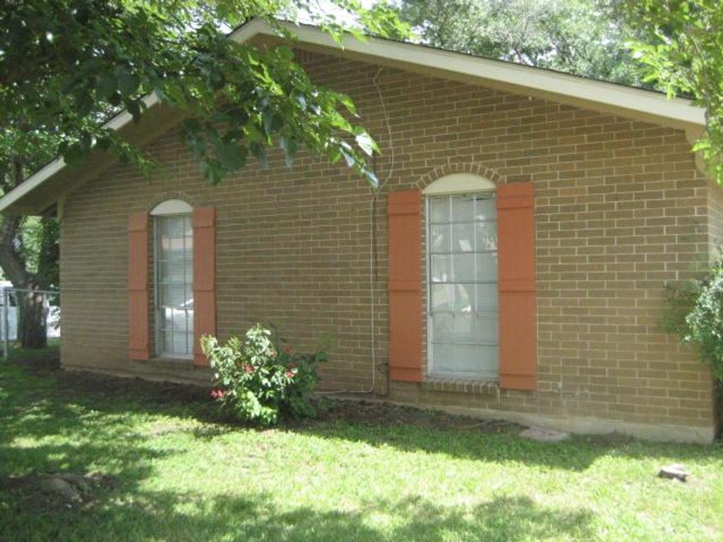 4711 Sagebrush TRL A, Austin, TX 78745