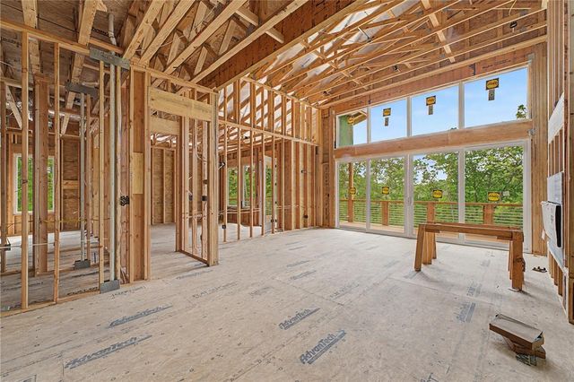 48 Chatburn Drive, Bella Vista, AR 72715