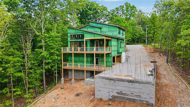 48 Chatburn Drive, Bella Vista, AR 72715