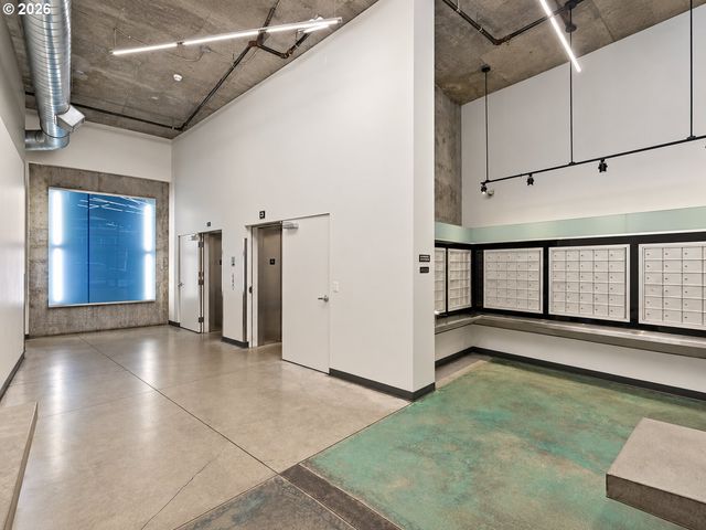 1030 Nw 12TH Ave 131, Portland, OR 97209