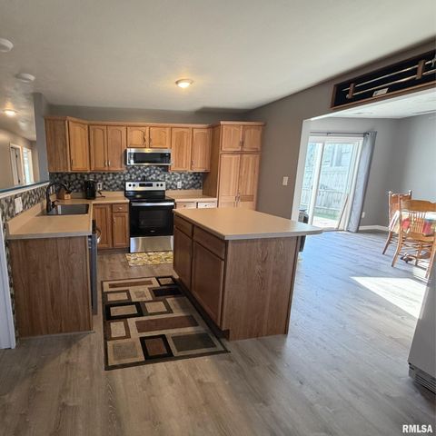 905 N GRANITE Street, Marion, IL 62959
