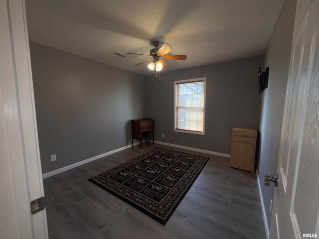 905 N GRANITE Street, Marion, IL 62959