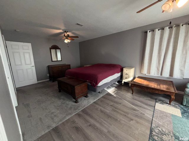 905 N GRANITE Street, Marion, IL 62959