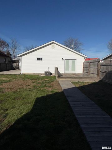 905 N GRANITE Street, Marion, IL 62959