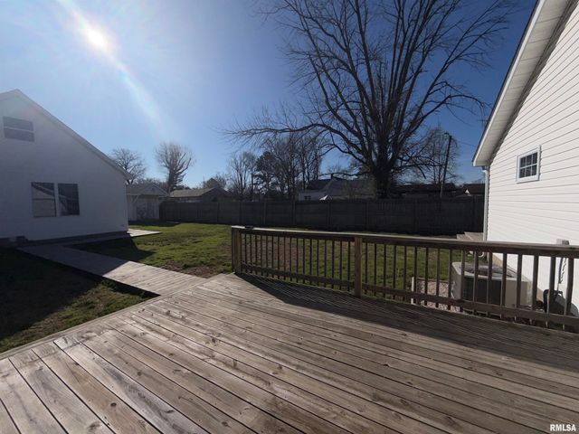 905 N GRANITE Street, Marion, IL 62959