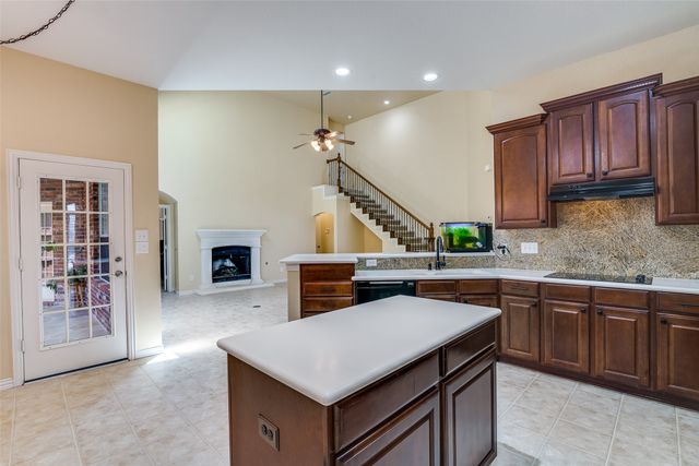 942 Lexington Drive, Rockwall, TX 75087