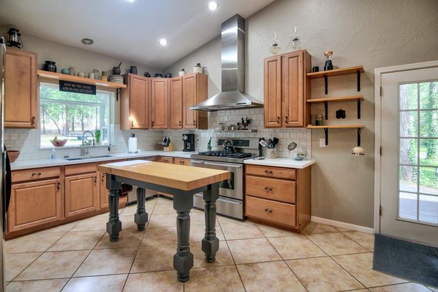 332 Coyote ct, Georgetown, CA 95634