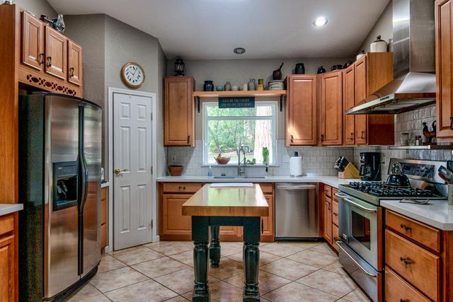 332 Coyote ct, Georgetown, CA 95634
