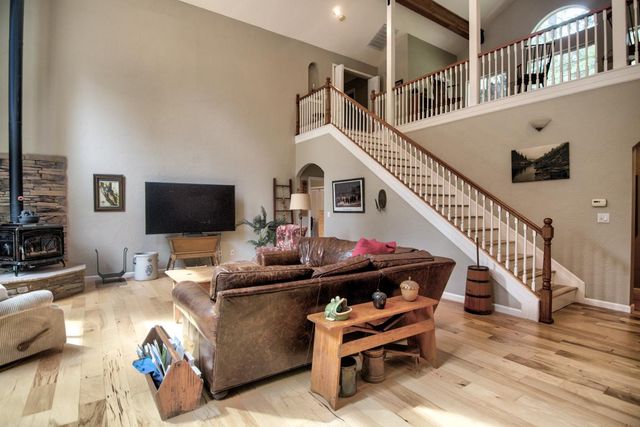 332 Coyote ct, Georgetown, CA 95634