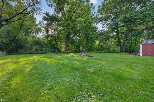 1444 S Genesee Road, Burton, MI 48509