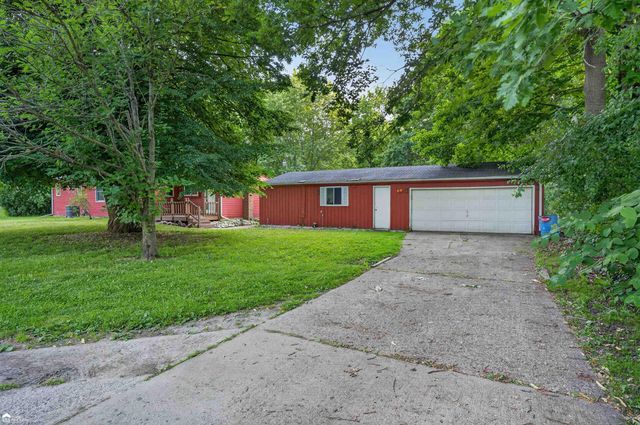1444 S Genesee Road, Burton, MI 48509