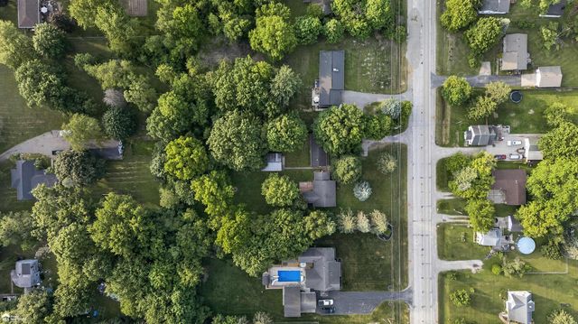 1444 S Genesee Road, Burton, MI 48509