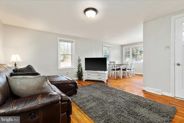 73 MARQUISE LN, Berkeley Springs, WV 25411