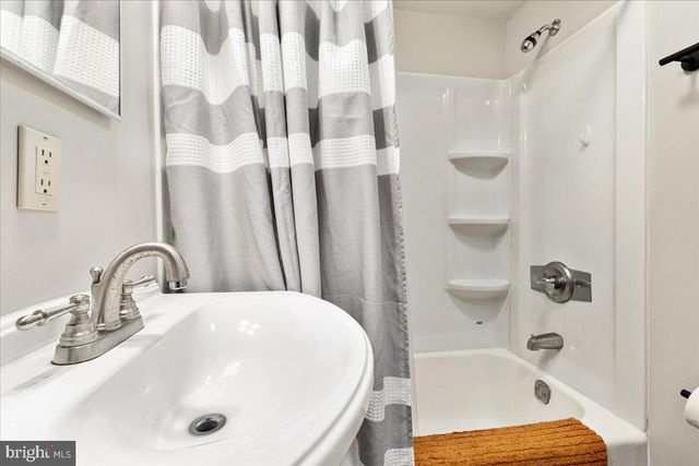 73 MARQUISE LN, Berkeley Springs, WV 25411