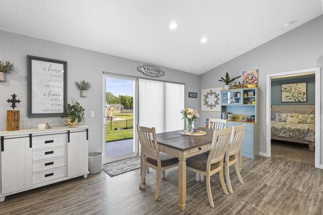 1740 PATRIOT WAY, Neenah, WI 54956