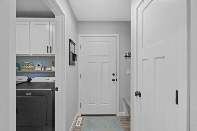 1740 PATRIOT WAY, Neenah, WI 54956
