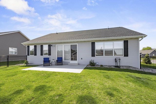 1740 PATRIOT WAY, Neenah, WI 54956