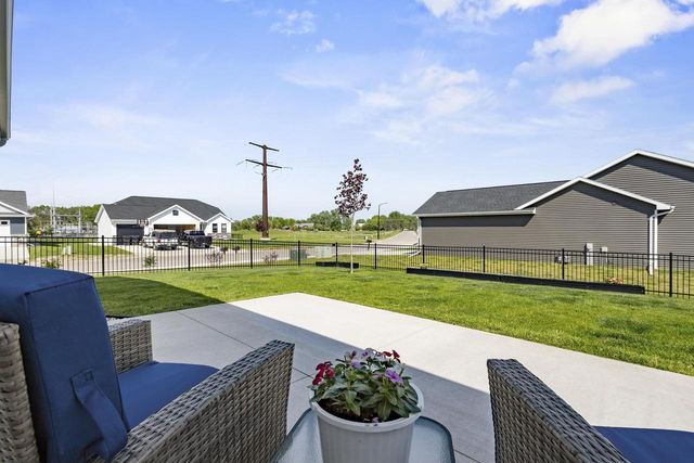 1740 PATRIOT WAY, Neenah, WI 54956