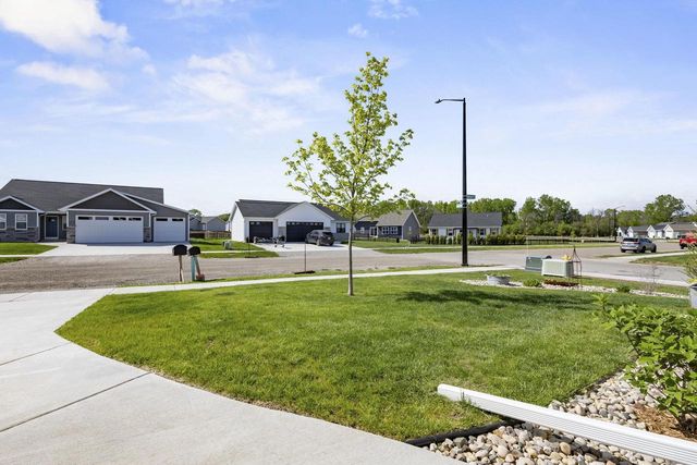 1740 PATRIOT WAY, Neenah, WI 54956
