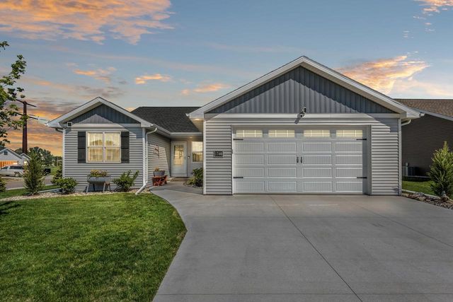 1740 PATRIOT WAY, Neenah, WI 54956