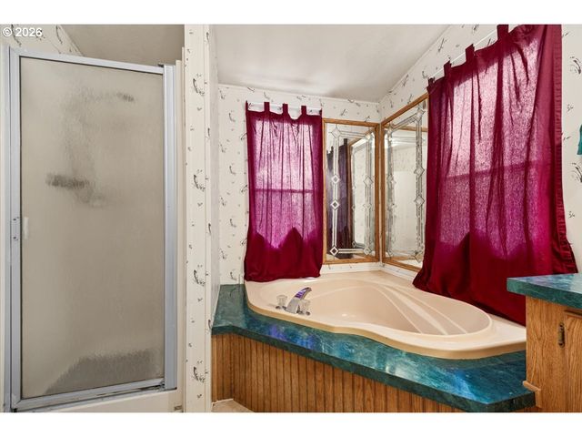 11304 TILLER TRAIL Hwy, Days Creek, OR 97429