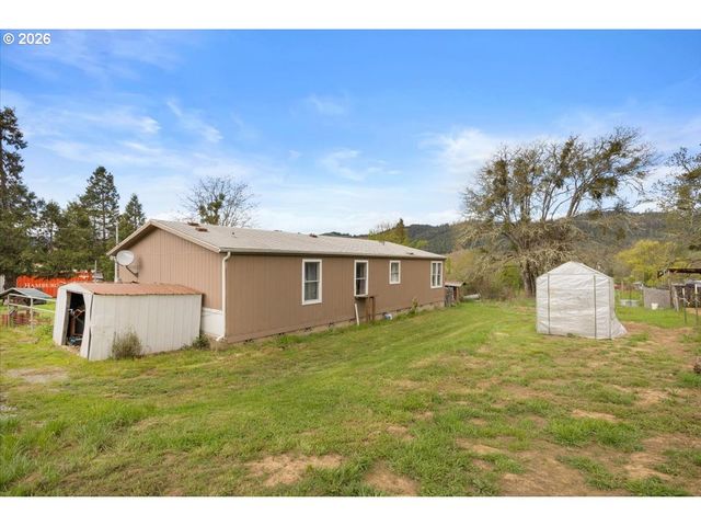11304 TILLER TRAIL Hwy, Days Creek, OR 97429