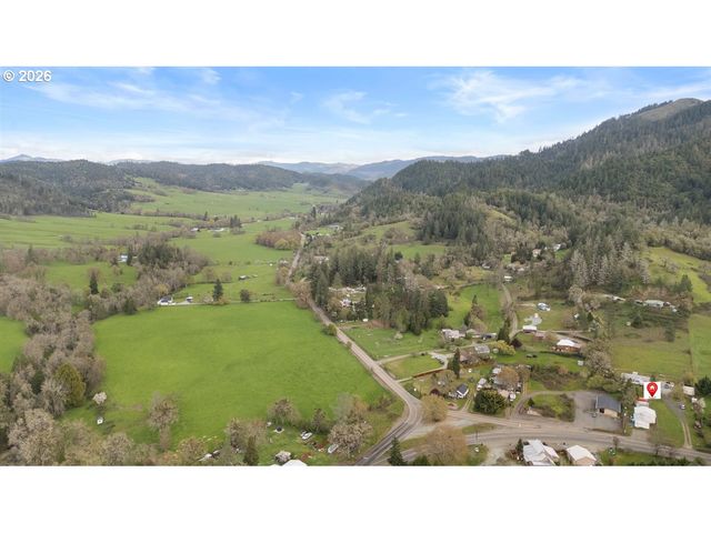 11304 TILLER TRAIL Hwy, Days Creek, OR 97429