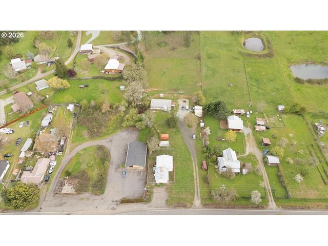 11304 TILLER TRAIL Hwy, Days Creek, OR 97429