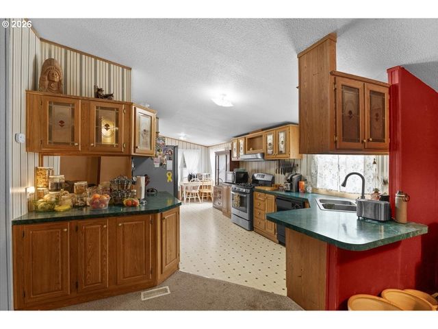 11304 TILLER TRAIL Hwy, Days Creek, OR 97429