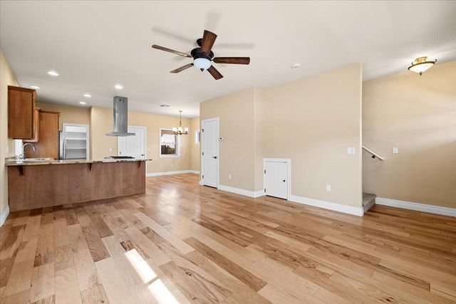 243 Wintersage, Talent, OR 97540
