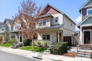243 Wintersage, Talent, OR 97540