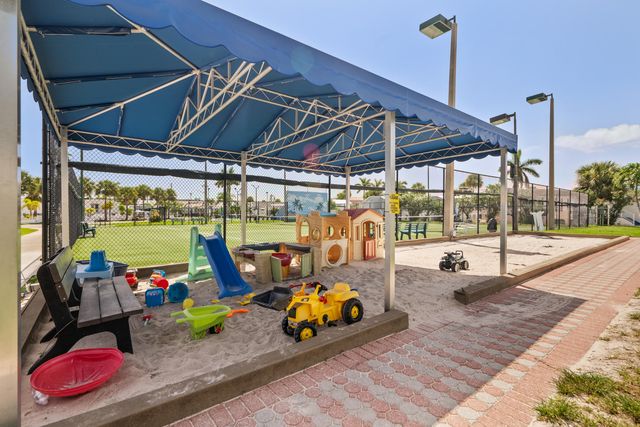 140 Nettles Boulevard, Jensen Beach, FL 34957