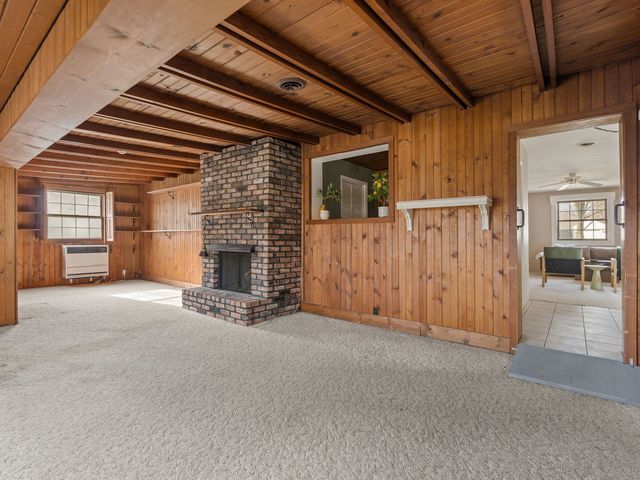 3658 15th Avenue Court, Moline, IL 61265