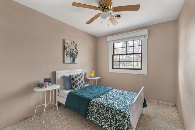 3658 15th Avenue Court, Moline, IL 61265