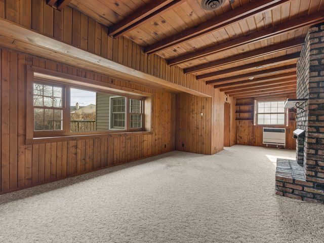 3658 15th Avenue Court, Moline, IL 61265